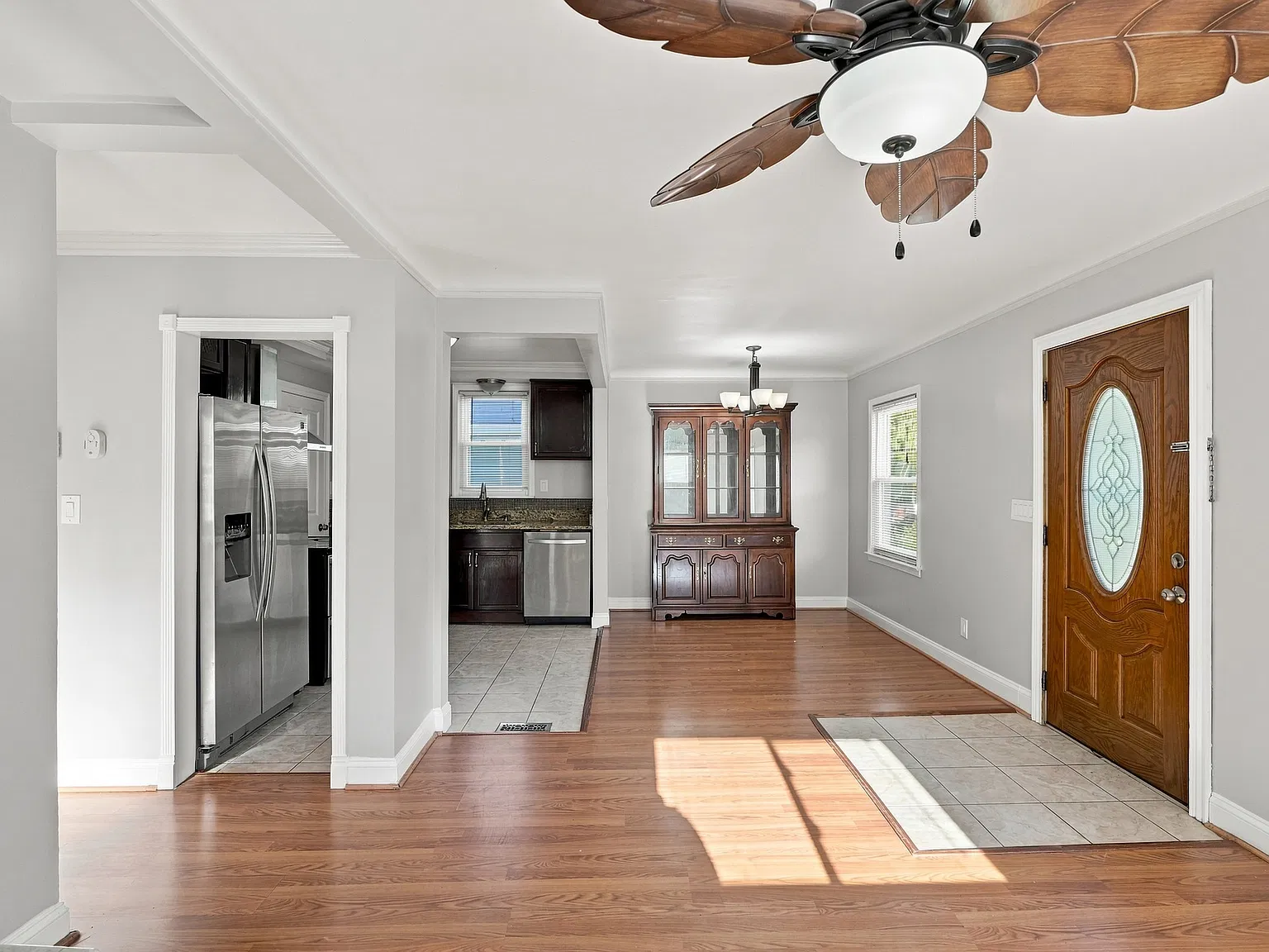 6 bed, 2352 sqft, $3,000 — Photo 4