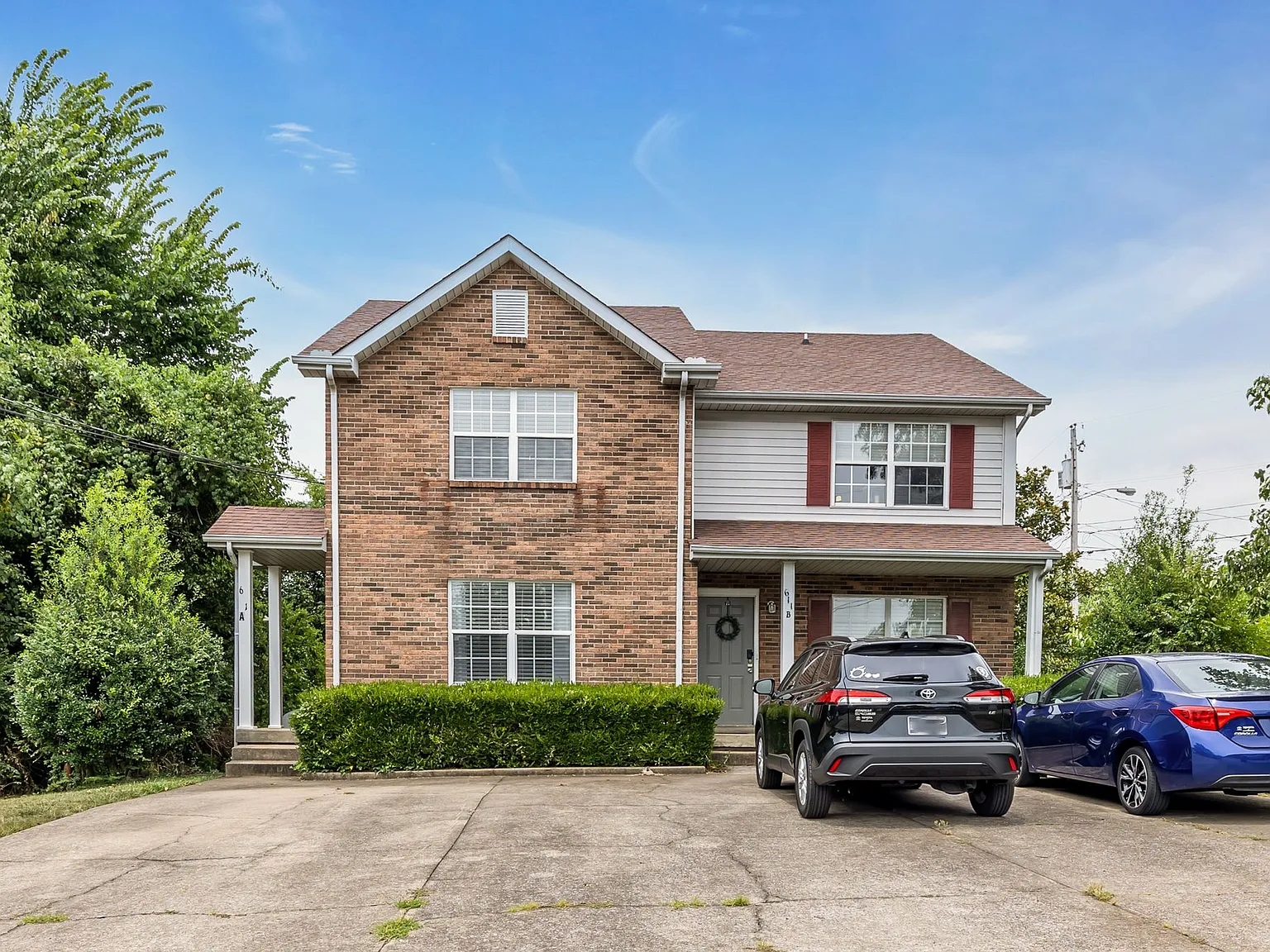Furnished Turnkey Townhome in Clarksville Month-to-Month Rental — Photo 2