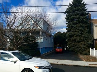 375 President St, Saddle Brook, NJ 07663