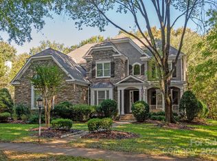 9042 Summer Club Rd, Charlotte, NC 28277