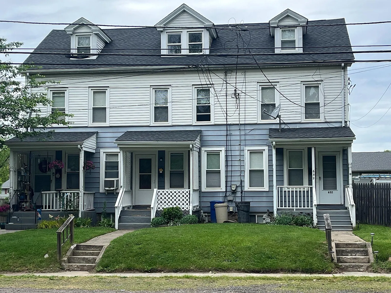 632 W Bridge St photo 1