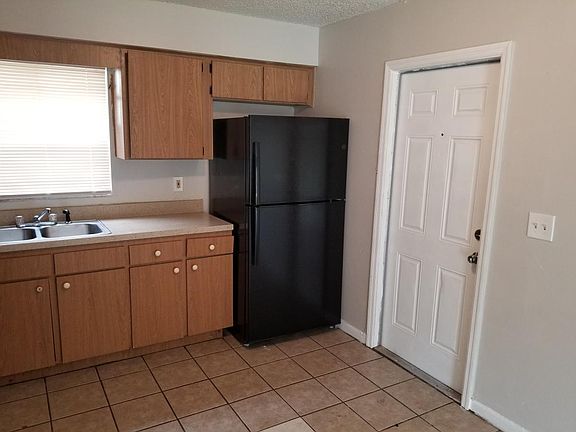 5th image of 4104 E Humphrey St APT B