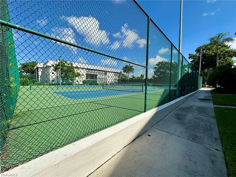 788 Park Shore Dr #D20 — Photo 33