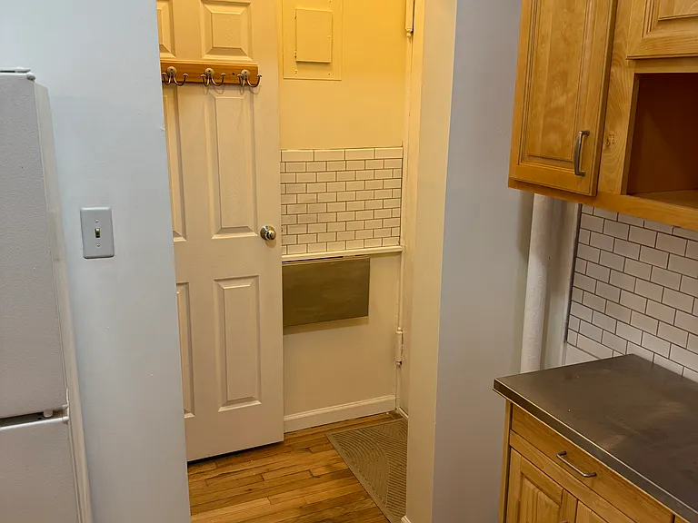 226 E 27th St #5A — Photo 5