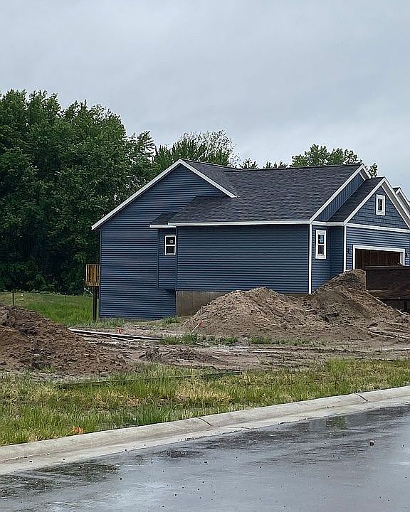 2nd image of 10749 Lance Ave