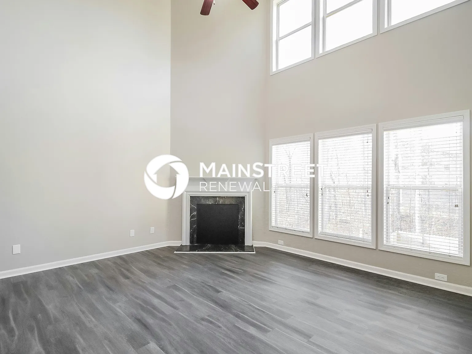 2618 Southhaven Ln — Photo 2