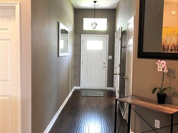 3rd image of 103 Garden Brook Dr