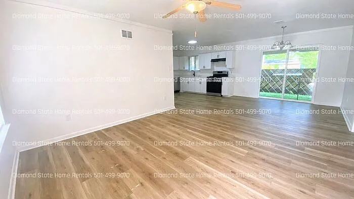 Building Photo - 5703 Del Prado Dr