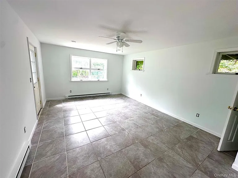 171 Roosevelt Rd — Photo 29