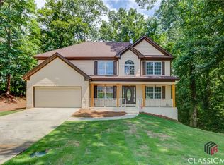 2013 Forsyth Park Ln, Hoschton, GA 30548