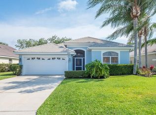 6841 Superior Street Cir, Sarasota, FL 34243
