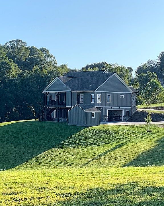 2nd image of 6 Enka Lake Ln