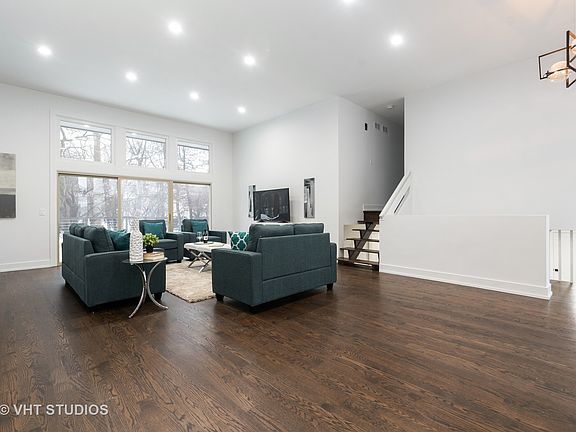 2nd image of 276 Larkspur Dr