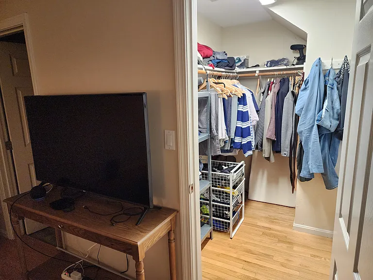 801 Manor Ter #801 — Photo 11