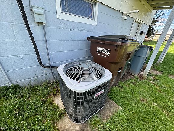 5th image of 617 Florence St
