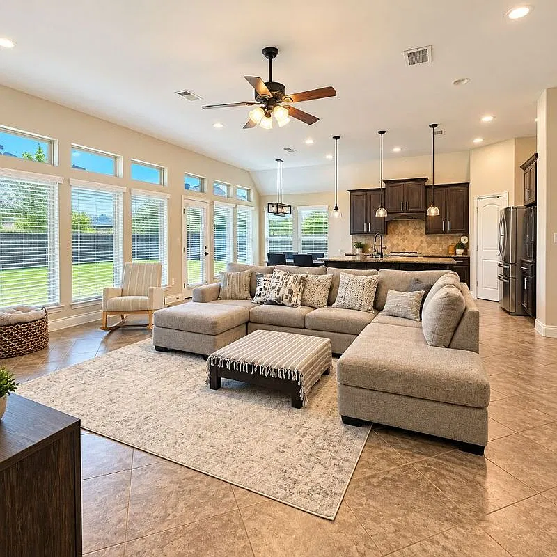 4 bed, 3.0 bath, 2940 sqft, $3,500 — Photo 2