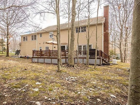 2nd image of 121 Carriage Dr