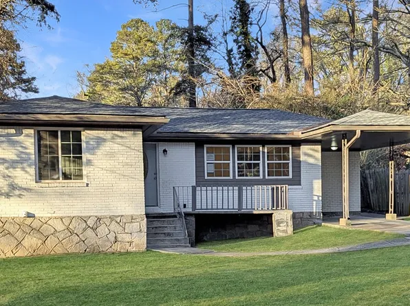 3340 Pinehill Dr, Decatur, GA 30032