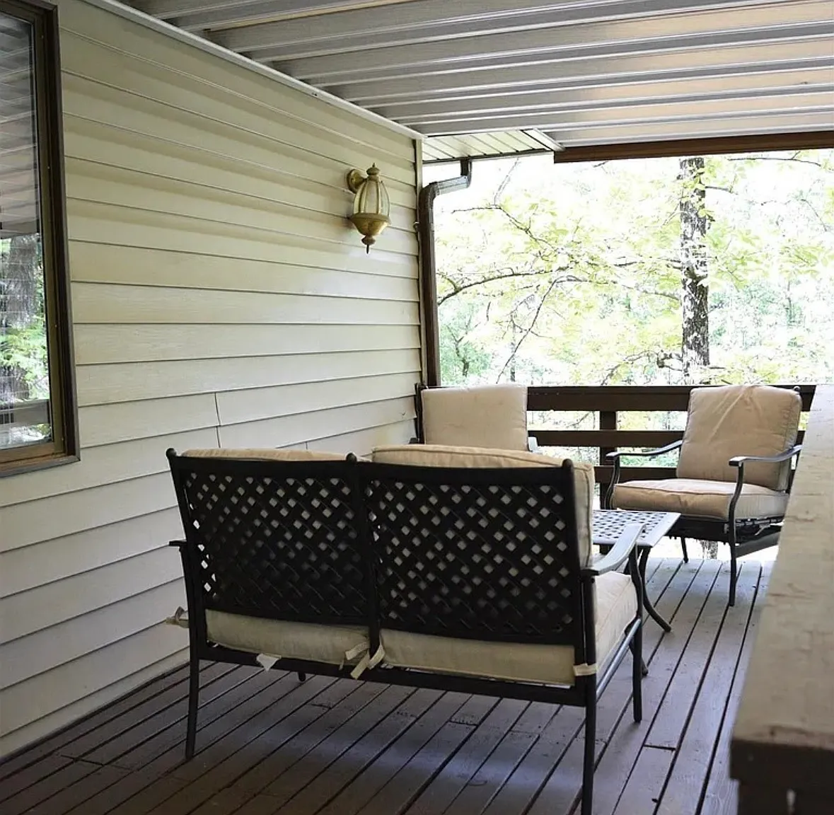 3 bed, 2588 sqft, $2,500 — Photo 4