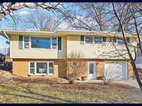 6202 Winnequah Rd, Monona, WI 53716