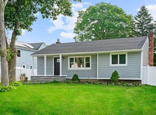 89 Beatrice Ave, West Islip, NY 11795