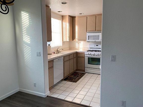5th image of 475 Milan Dr Unit 110
