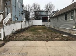 129 Grimsby St, Staten Island, NY 10306