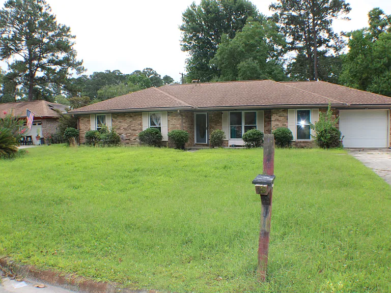 5 Birchwood Cv — Photo 1