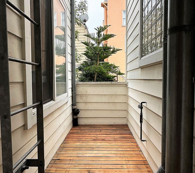 1st image of 1578 10th Ave #1