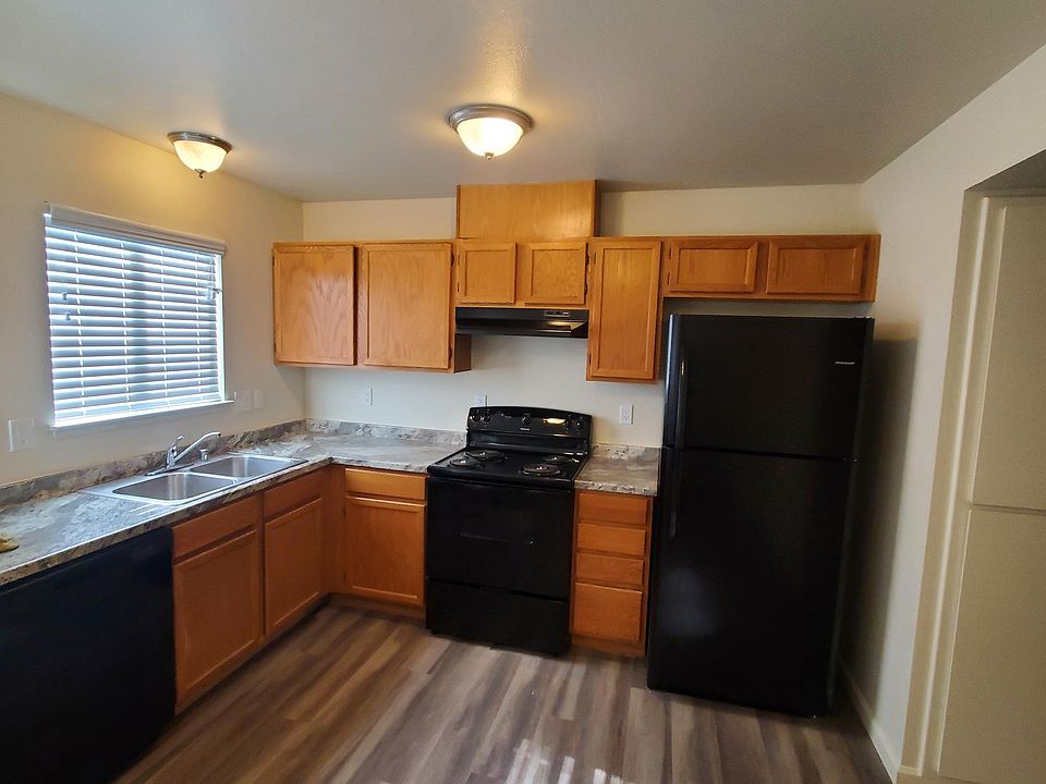 1st image of 3937 Pheasant Dr Unit 1