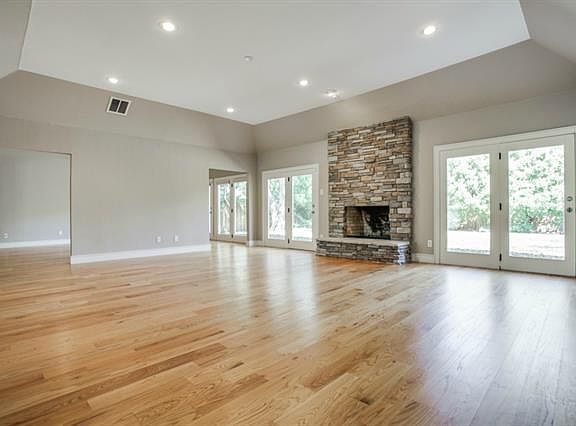 4th image of 6031 Preston Creek Dr