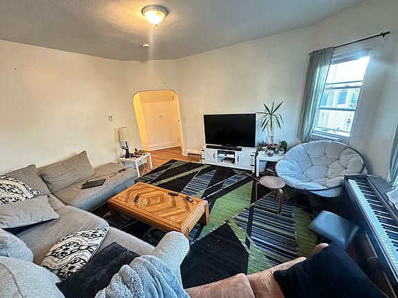 3rd image of 14 Madison St #2