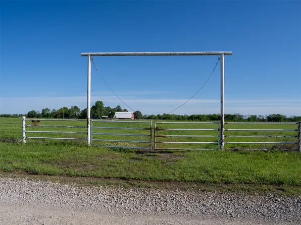 3 N 300th Rd, Okmulgee, OK 74447
