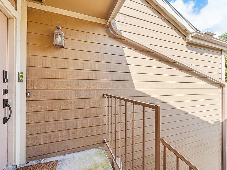 1860 White Oak Dr #242 — Photo 27