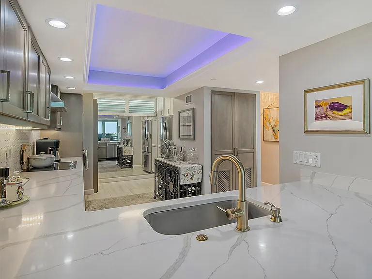 888 Boulevard Of The Arts — Photo 18