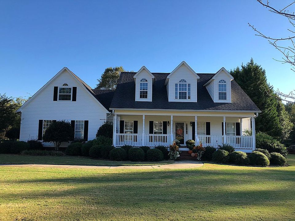 1st image of 324 Twin Lakes Dr
