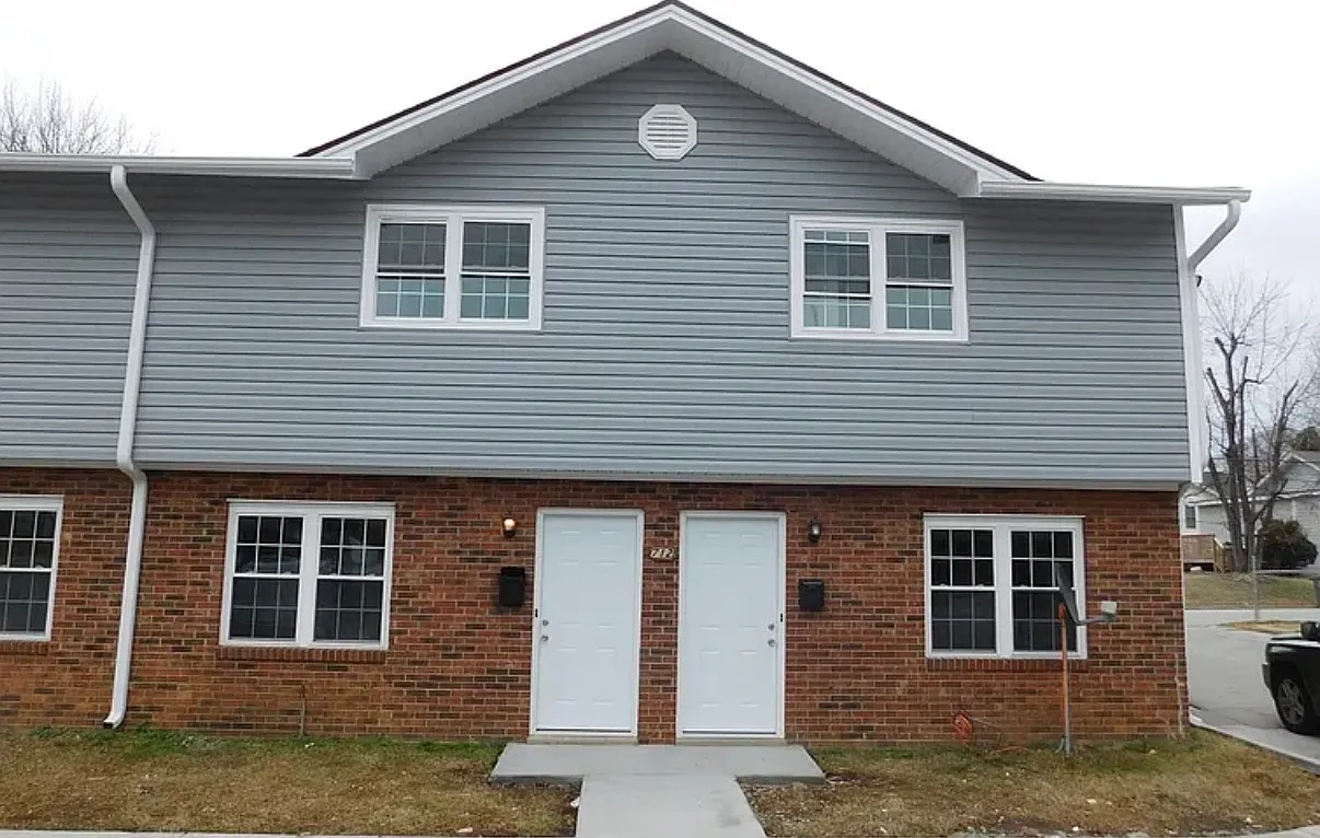 712 E McPherson Street - E — Photo 1