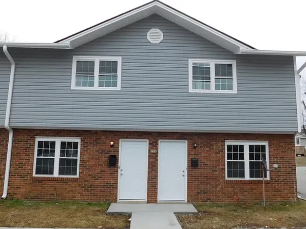 712 E McPherson St, Greensboro, NC 27405