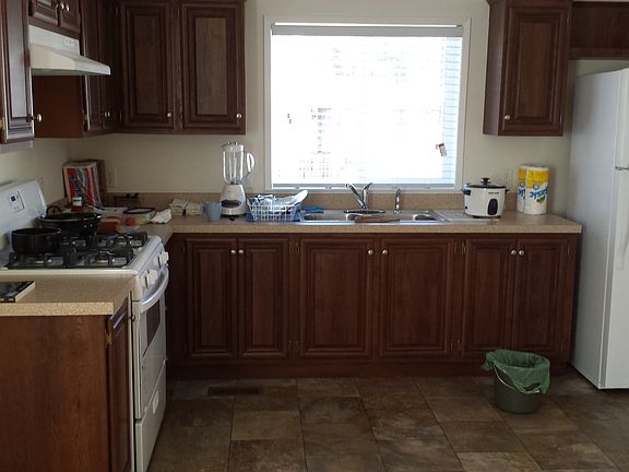 2nd image of 304 Floral Dr