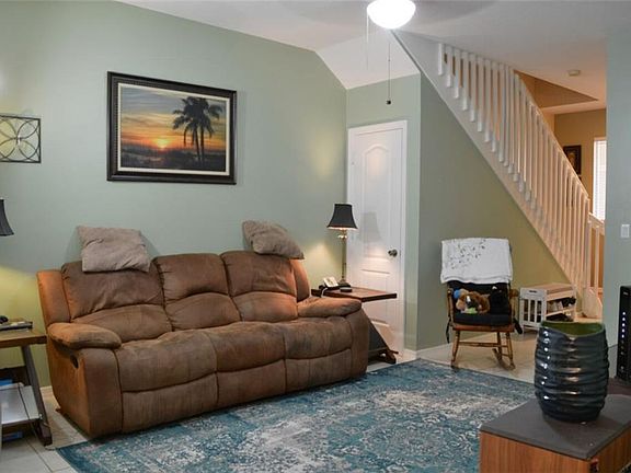4th image of 6082 Seminole Gardens Cir