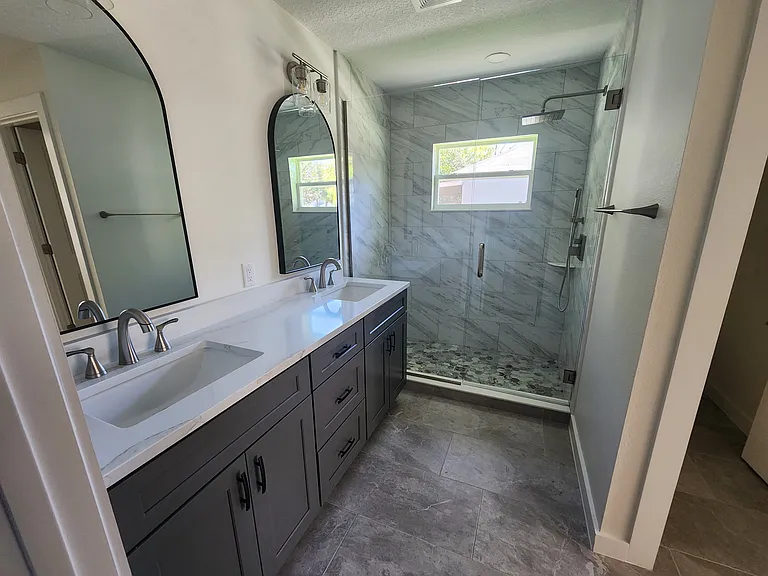 223 S Forest Ave — Photo 8
