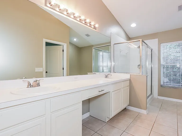 10461 Hallmark Blvd — Photo 10