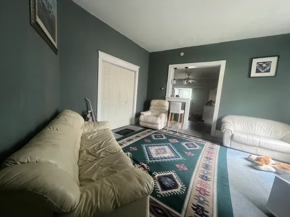 831 Magnolia Ave E, Saint Paul, MN 55106