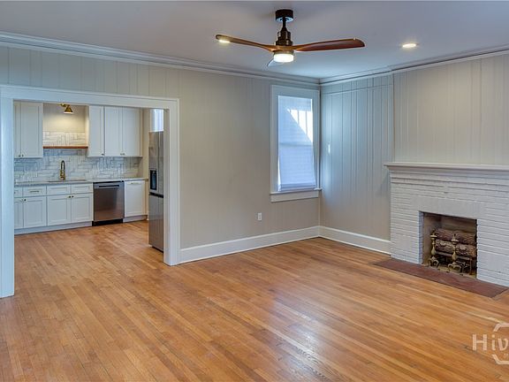 4th image of 1201 NE 36th St