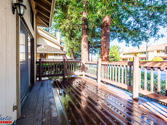 3rd image of 564 Los Olivos Dr