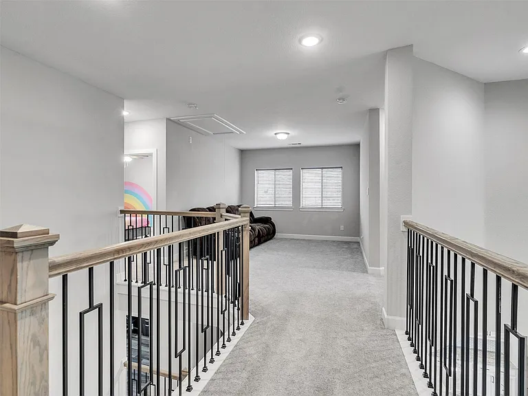32212 Highwood Green Ln — Photo 26