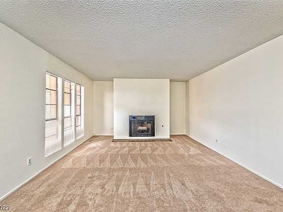 2nd image of 781 Palo Verde Cir APT 2