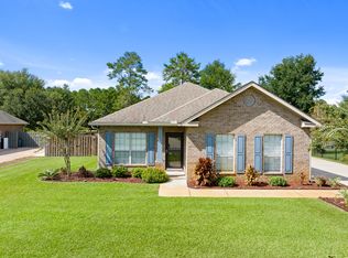 526 Camellia Ct, Freeport, FL 32439