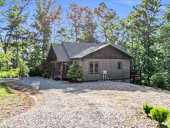 4th image of 566 High Meadows Dr