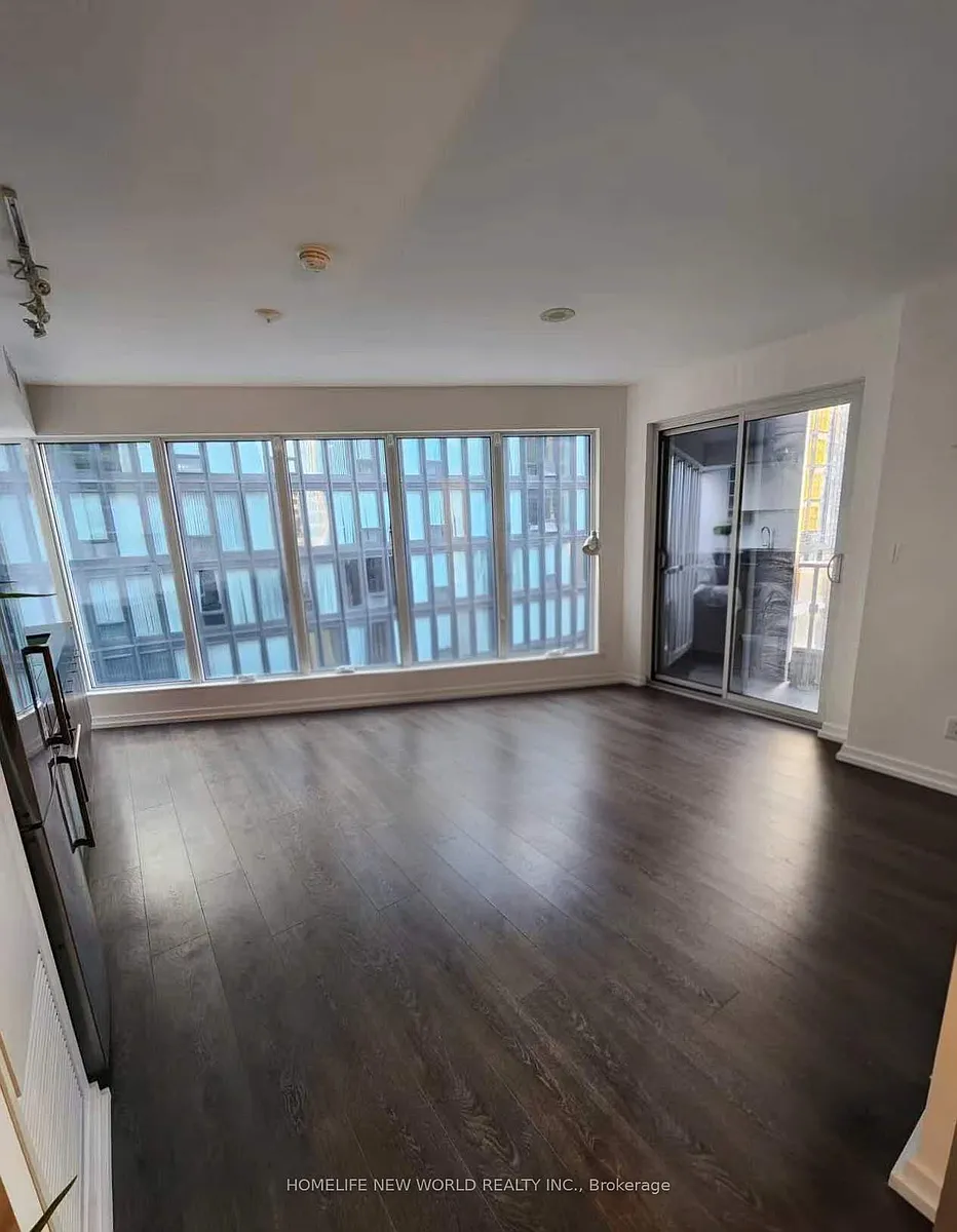 Building Photo - 68 Shuter St #608